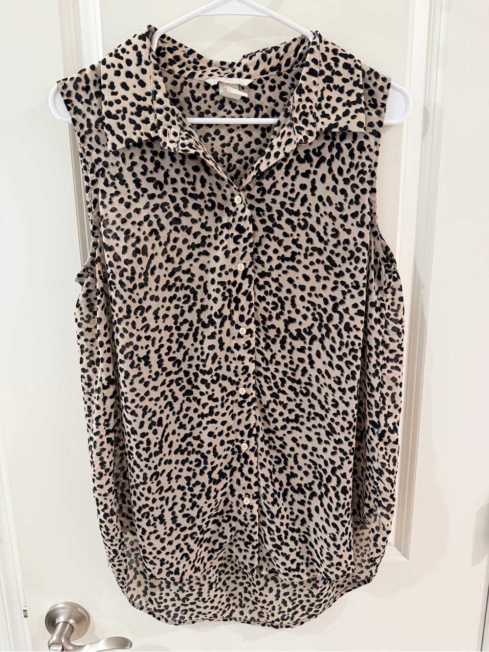 H&M Sleeveless Button-Down Leopard Print Top - Beige & Black